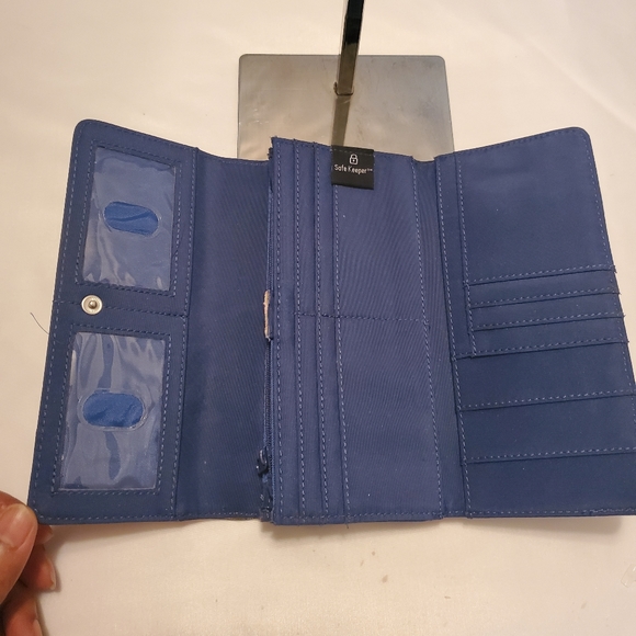 Colorful Wallet - Picture 2 of 4